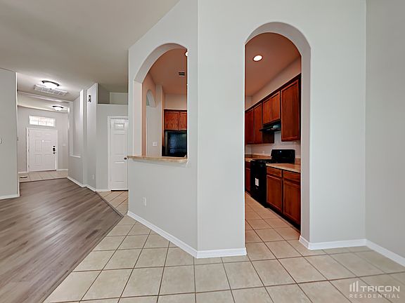 5th image of 6806 Durango Creek Dr