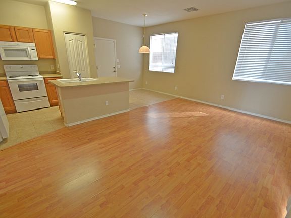 4th image of 1455 E Sheraton Ln