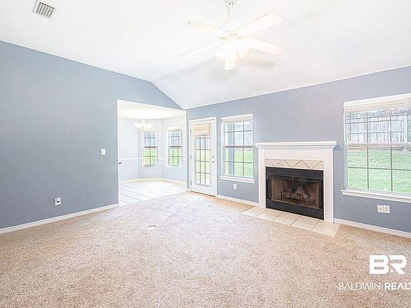 2nd image of 104 Perry Cir