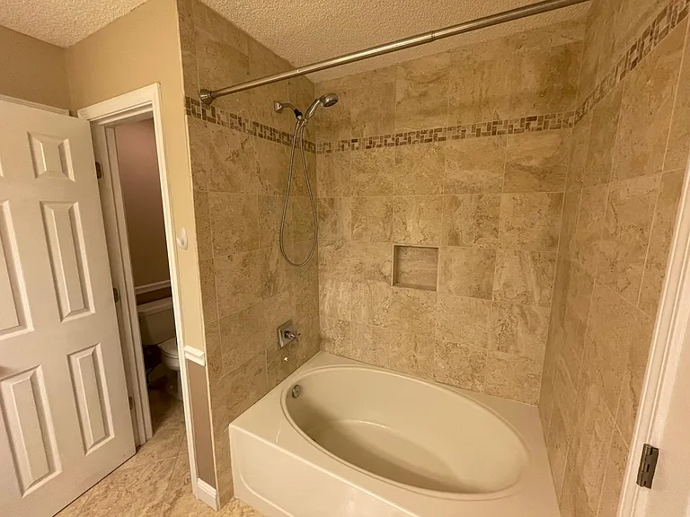 9010 Nesbit Ferry Rd — Photo 12