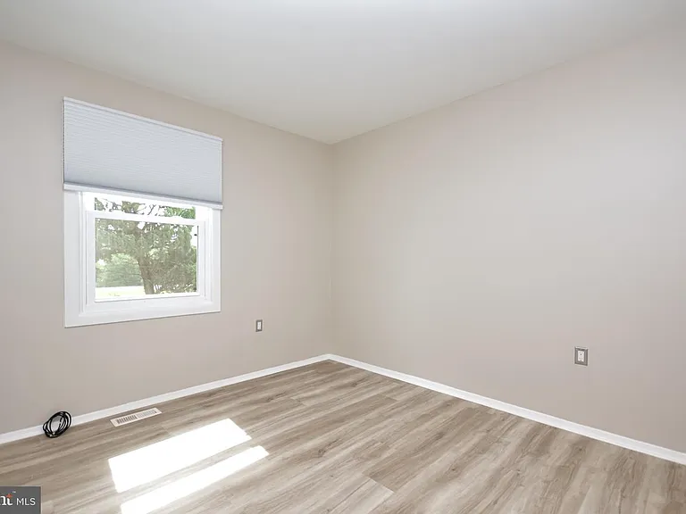 8853 Teakwood Ct — Photo 33