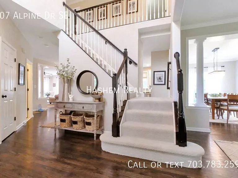 207 Alpine Dr SE — Photo 4