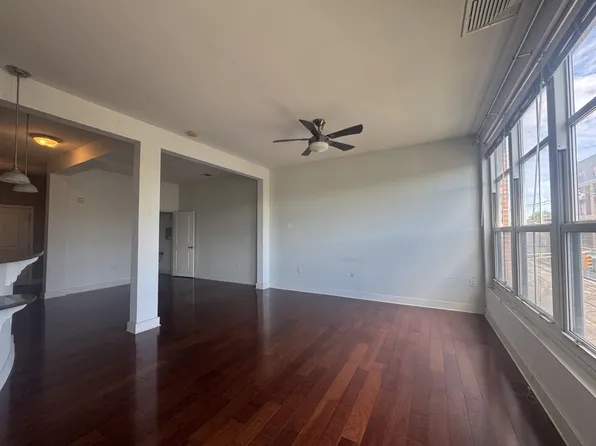 55 Mallory Avenue image 1 of 21