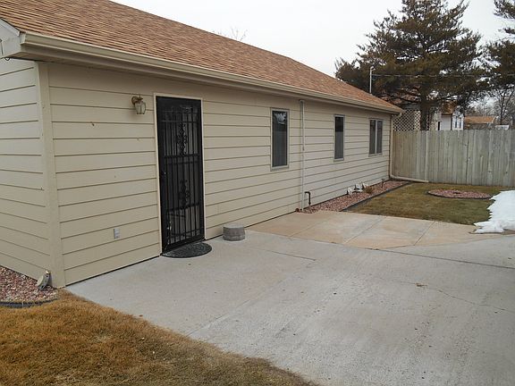 3rd image of 1926 12th Ave