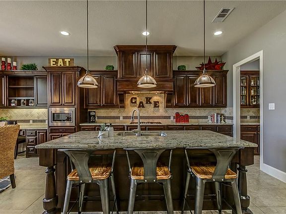 5th image of 10793 Kingsford Ln