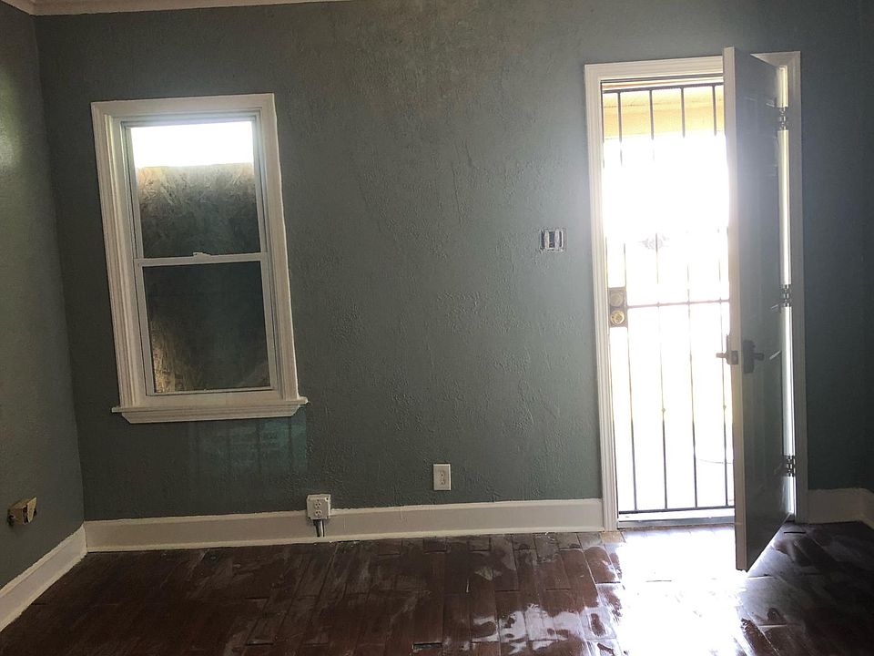 1st image of 1164 Morehead St