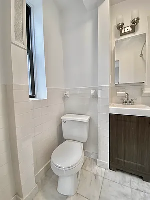 Rented by Waverly Realty Associates | media 29