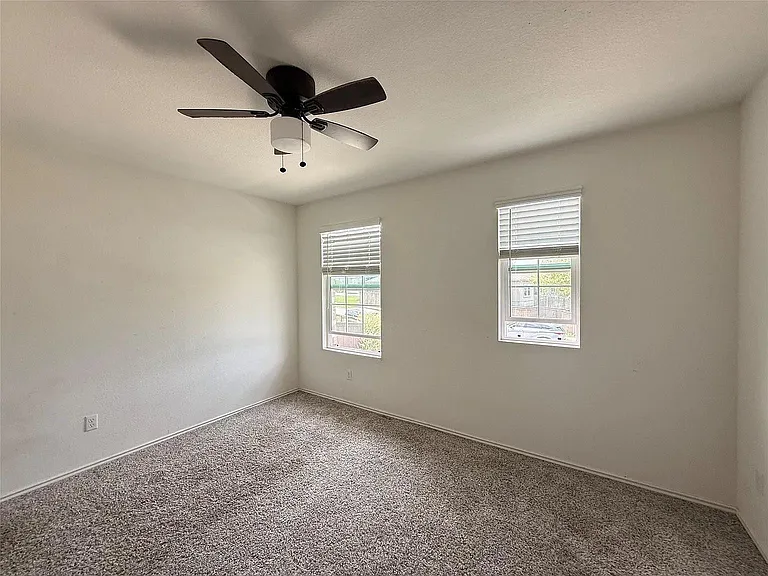 1216 Blackhaw Ln — Photo 14