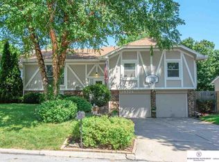 14726 O Cir, Omaha, NE 68137