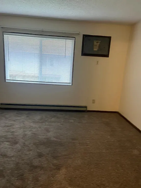 2 bed, 950 sqft, $950 — Photo 3