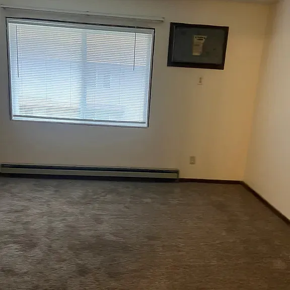 305 W Garden St — Photo 3