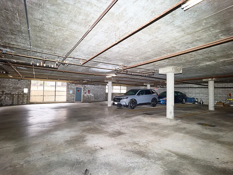 Victory Apartments — Photo 25