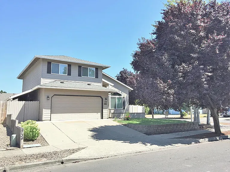 3 bed, 1624 sqft, $2,700 — Photo 2