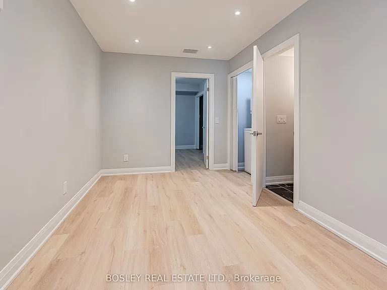 581 Old Weston Rd #BASEMENT — Photo 7