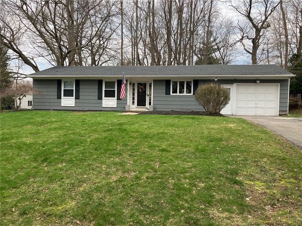 4 Peachtree Ln
