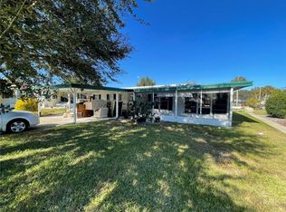 1131 Forest Ln, Tavares, FL 32778