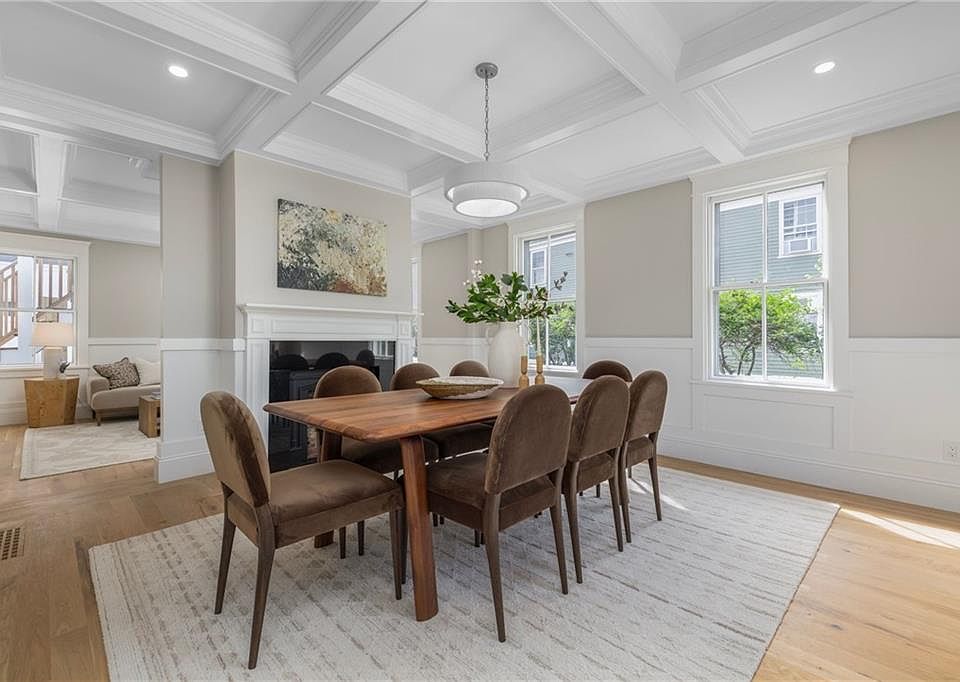 1st image of 216 Spring St