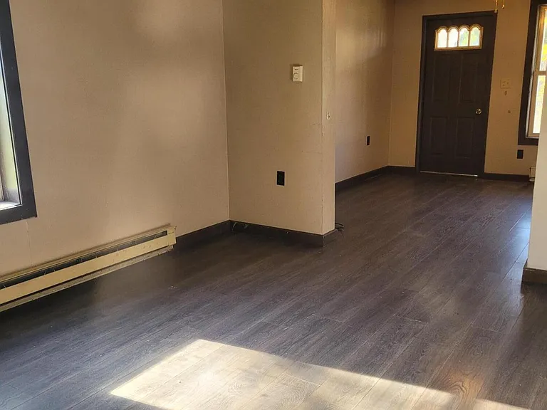 1148 Fort Augusta Ave — Photo 5