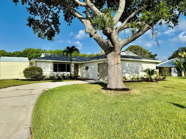 2143 4th Court SE, Vero Beach, FL 32962