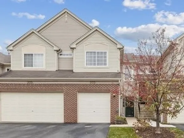 207 Nicole Dr Unit D, South Elgin, IL 60177