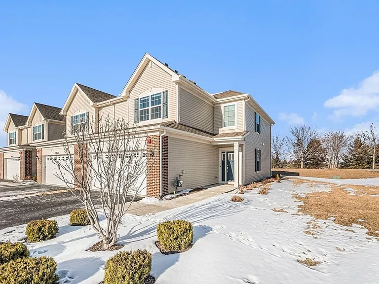 1848 Wren Rd — Photo 1