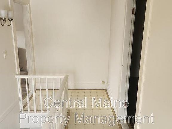 5th image of 193 Holland St #5