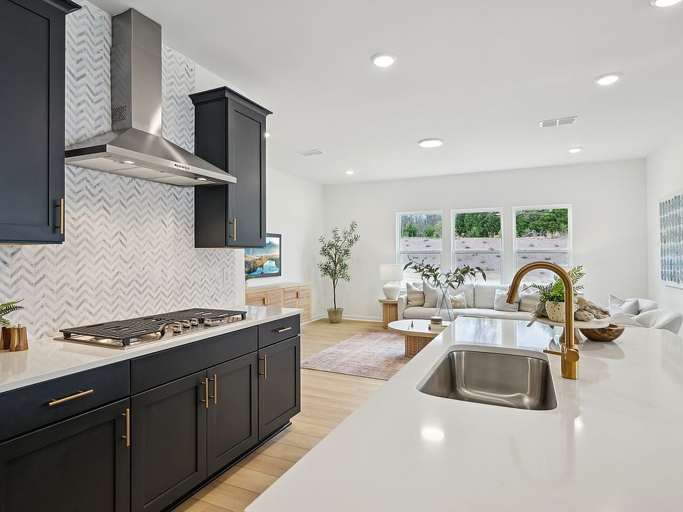 Crescent Mills - Leland Interior Image 1