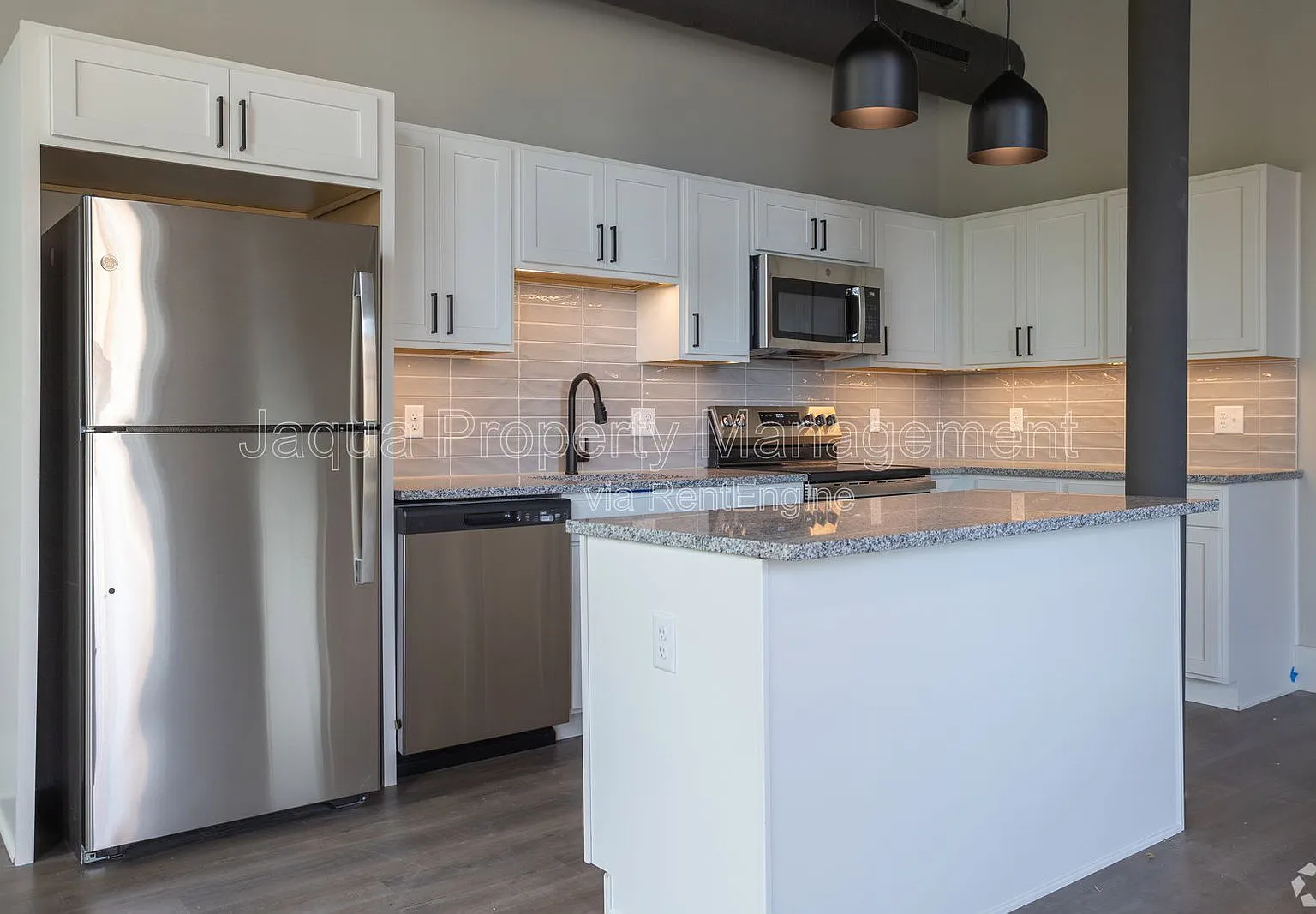 2 bed, 2.0 bath, 1273 sqft, $2,500 — Photo 1