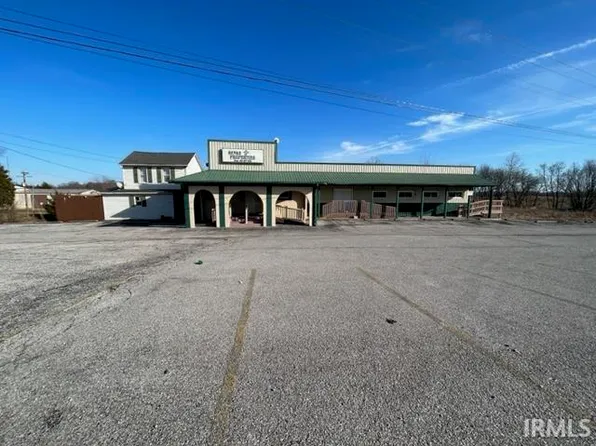 5630 S State Road 162, Huntingburg, IN 47542