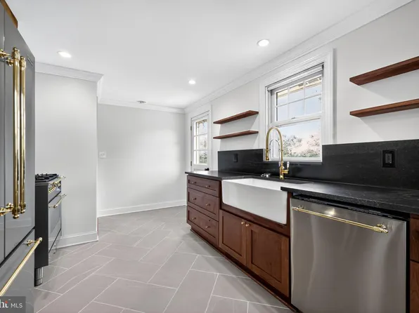 58 German Ave, Newtown, PA 18940