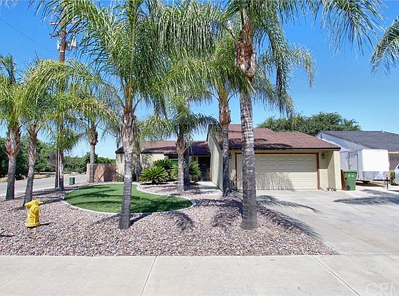 3rd image of 43485 Peartree Ln
