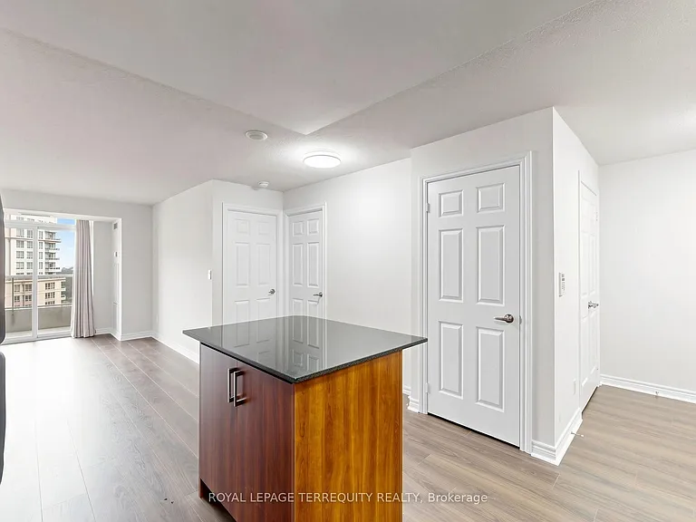 310 Burnhamthorpe Rd W #2810 — Photo 34