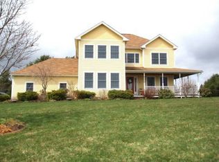 6 Carnoustie Dr, Falmouth, ME 04105