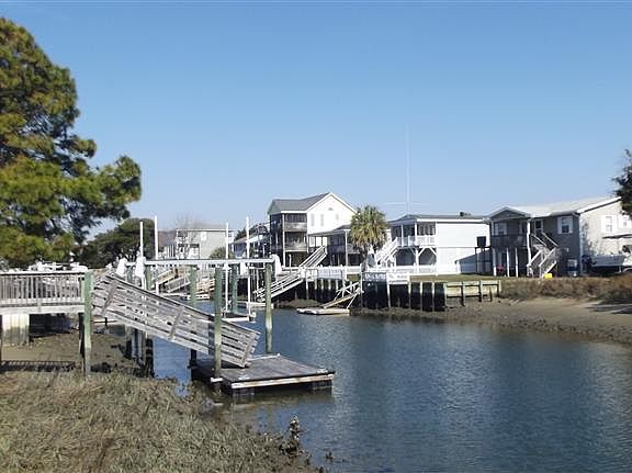 2nd image of 132 Dolphin Dr