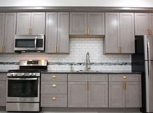 1233 S Broad St #1R, Philadelphia, PA 19147
