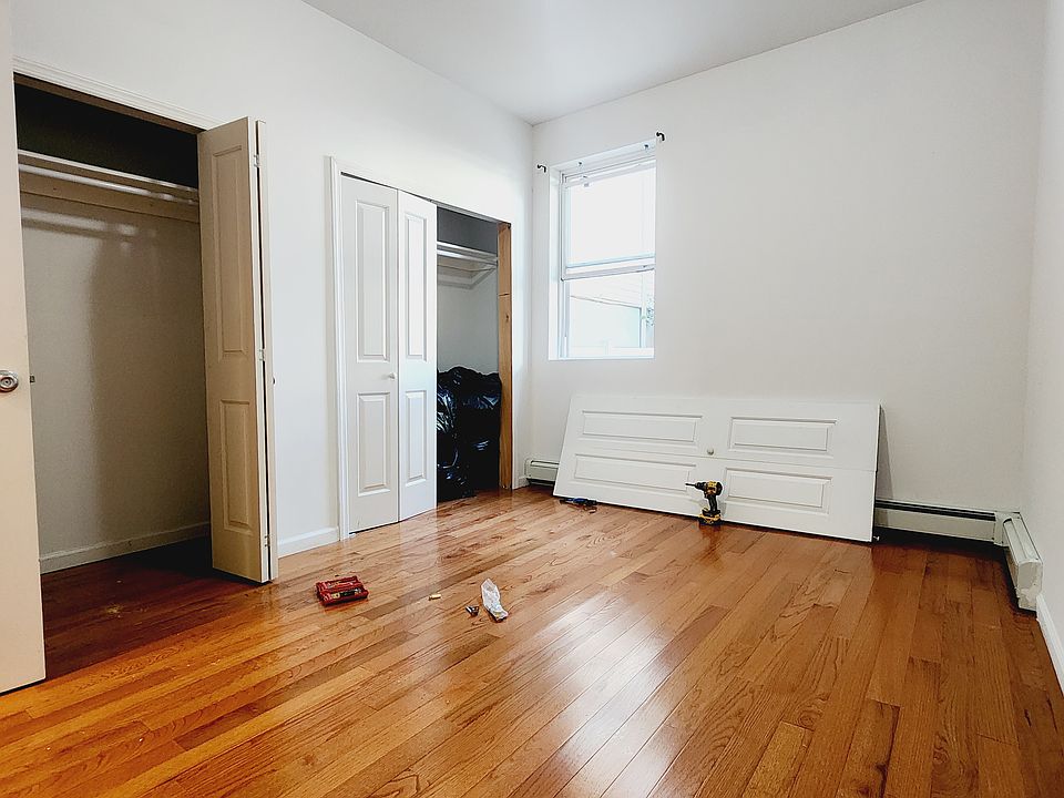 2nd image of 203 Garfield Ave APT 1R