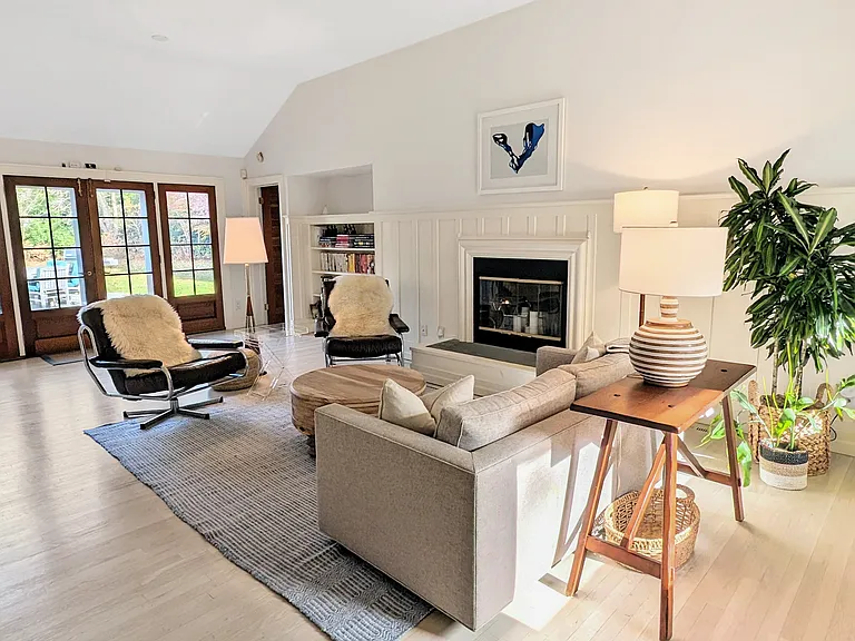 7 Briarsweet Ln — Photo 4