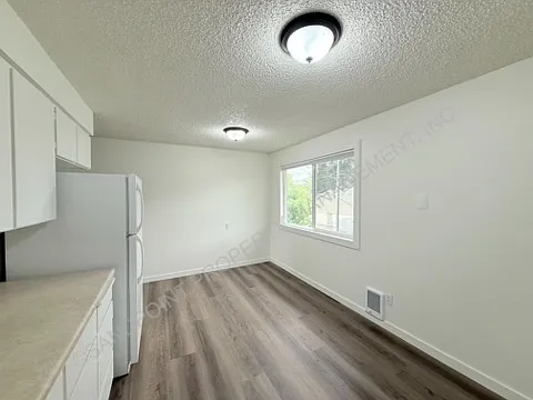 1315 Hickory St #9 — Photo 16