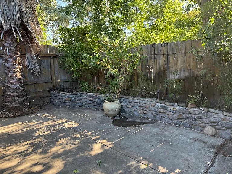 1152 Ravine View Dr — Photo 16