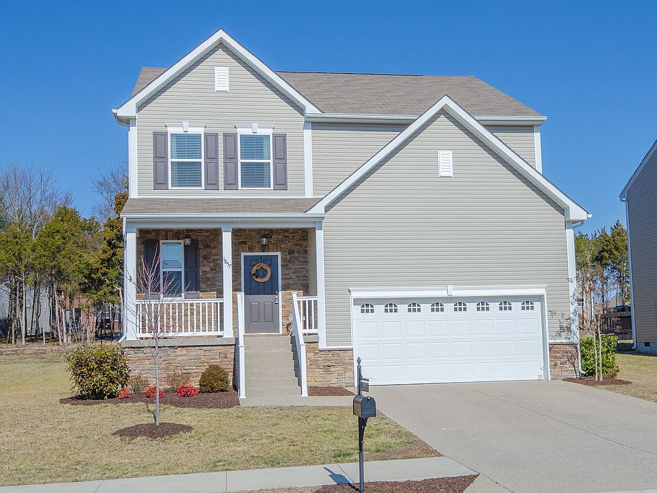 1st image of 1857 Looking Glass Ln