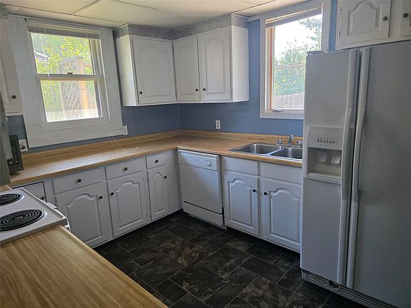 4th image of 1609 Livingston Ave