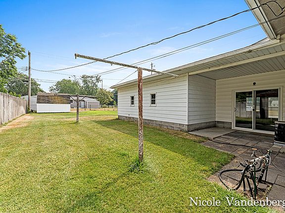 5th image of 1600 Slayton Ave