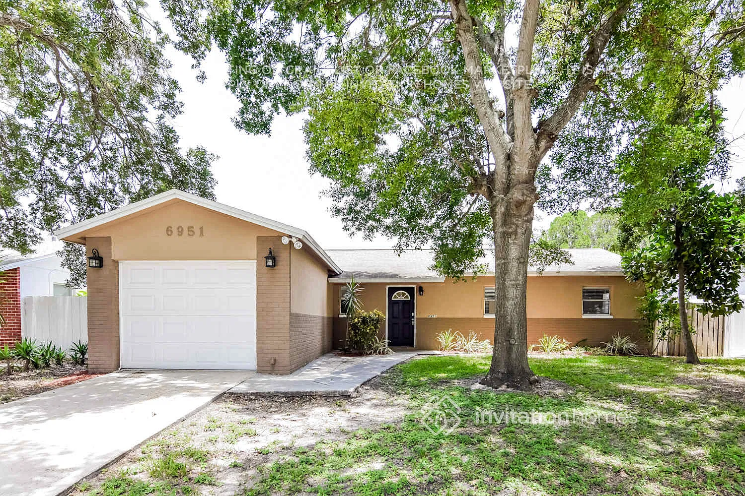6951 Dalkeith Ave N Saint Petersburg, FL 33709 — Photo 2