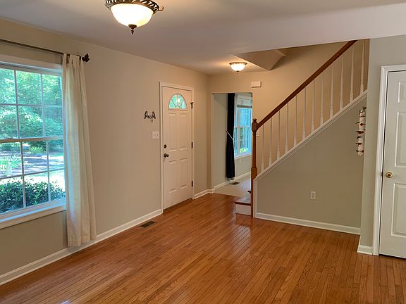 2nd image of 44658 Boxwood Dr