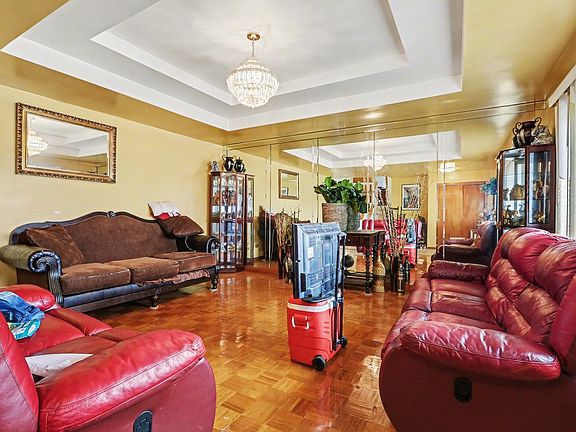 4th image of 2731 201st Pl