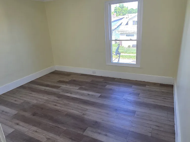 2409 Colburn Ave — Photo 8