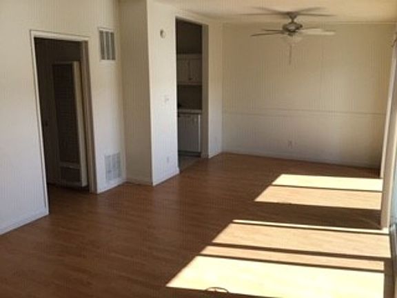 3rd image of 511 Avenue G APT G
