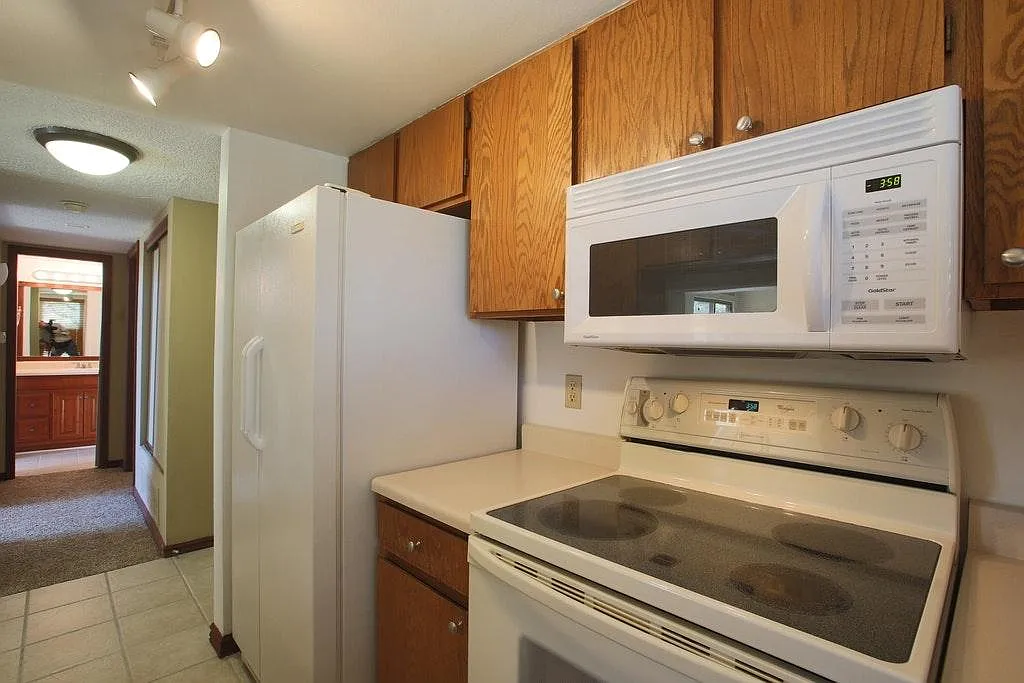 6470 S Dayton St — Photo 1