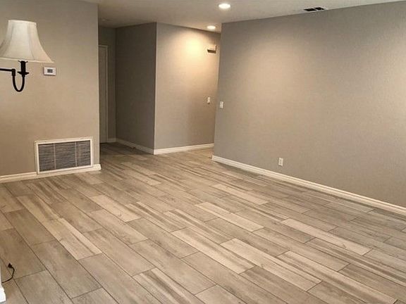 3rd image of 6850 Cameo St