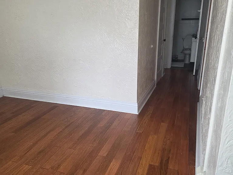 206 Spruce St E #1 — Photo 6